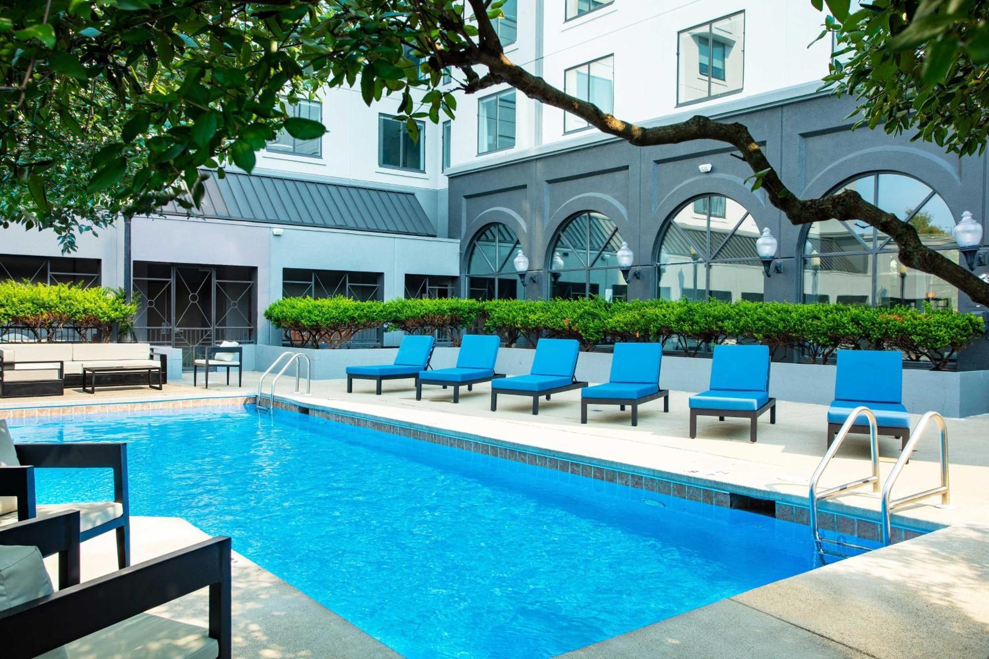 Sheraton Suites Columbus Worthington Exterior photo